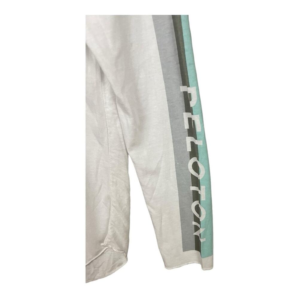 Chaser Peloton Graphic Long Sleeve Activewear Top in White Size Small - Picture 4 of 7